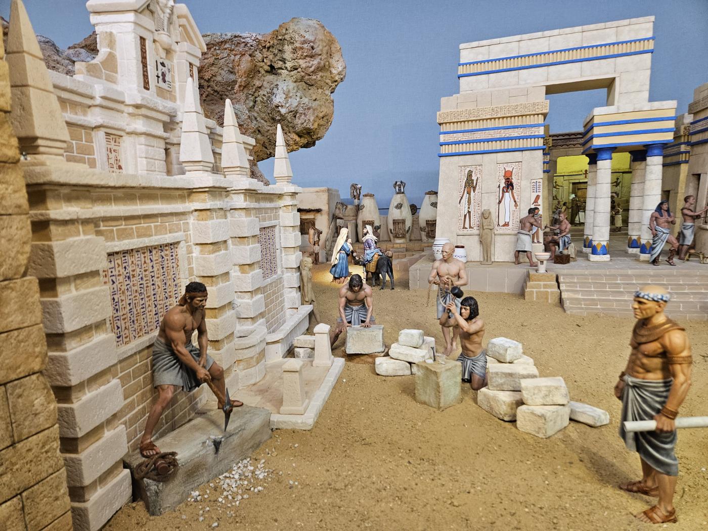 La malagueña Fuente de la Olla integrada adorna el pasaje de la Visitación