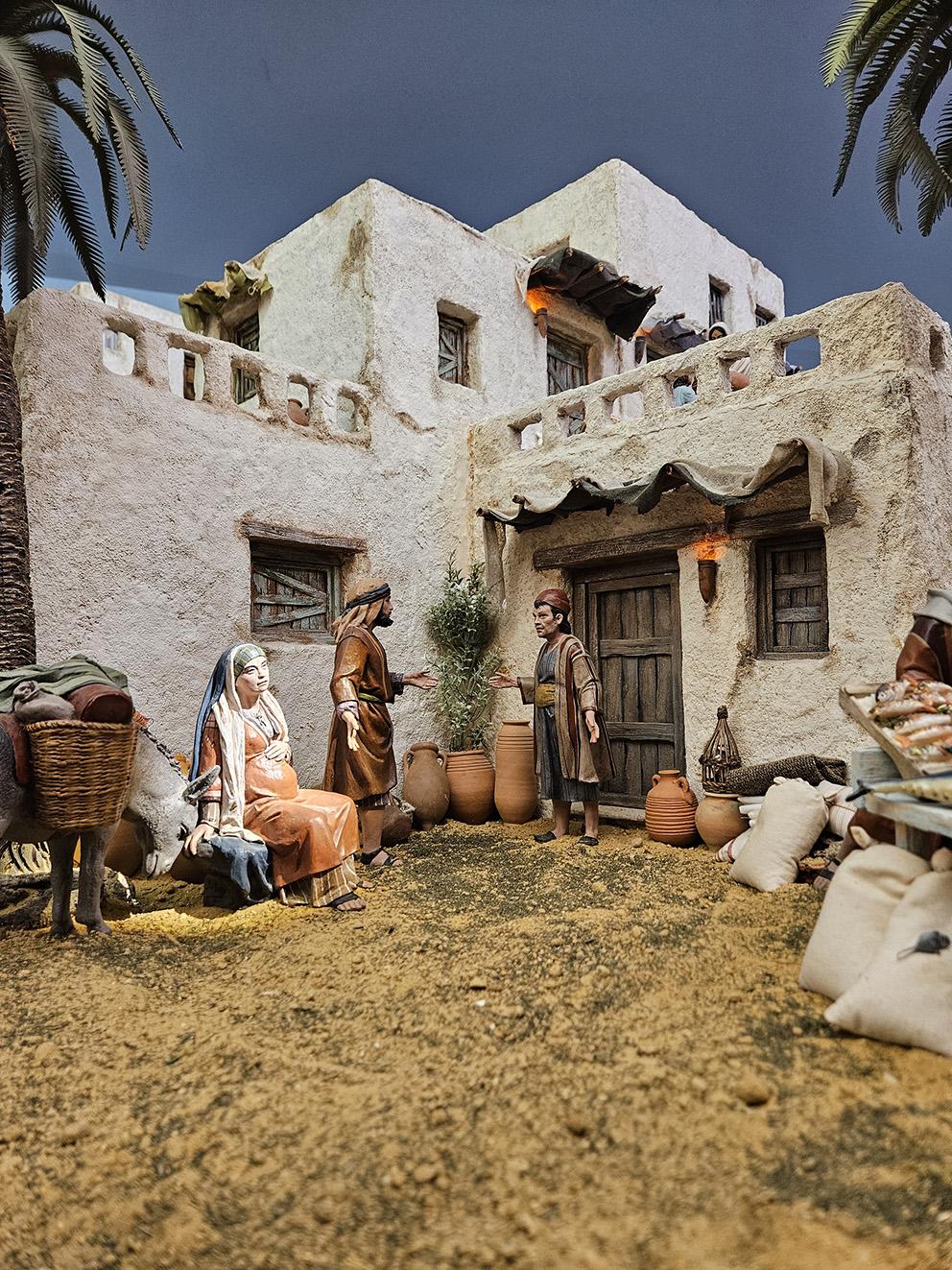 La escena evangélica de la Búsqueda de Posada en el Belén de la Catedral