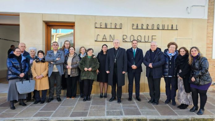 El Obispo bendice el nuevo Centro parroquial de Arjonilla