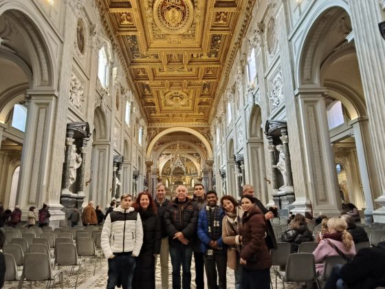 Internos, funcionarios y voluntarios del Centro Penitenciario de Sevilla II participaron en el Jubileo de los Privados de Libertad en Roma_2025 ( (4)