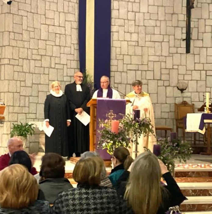 La unidad de los cristianos en Navidad y la llegada de la Luz de la Paz de Belén, en El Espejo