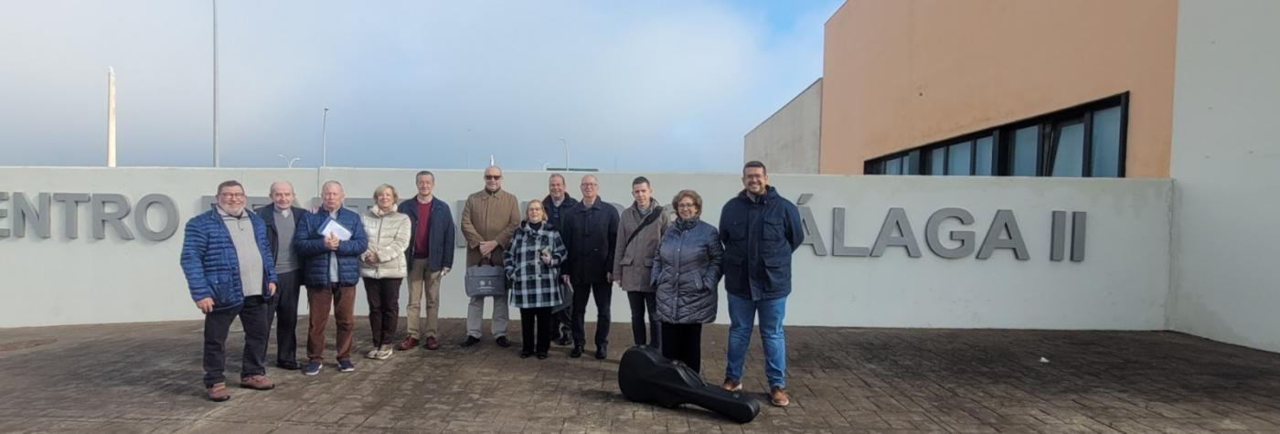 El Obispo de Málaga y miembros de Pastoral Penitenciaria en la prisión de Archidona