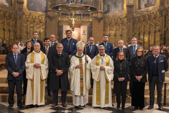 Monseñor Saiz Meneses preside la Eucaristía en la abadía benedictina de Santa María por el milenario del monasterio de Montserrat y los 425 años de la sevillana Hermandad de Montserrat
