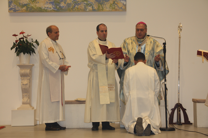 Ordenación diaconal con la comunidad claretiana y filipina, en Granada