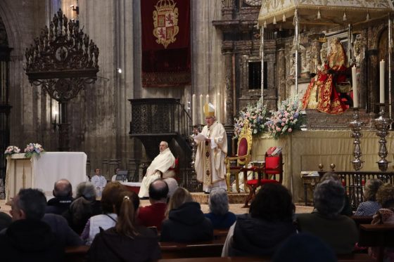 Catedral de Sevilla, bautismo del Señor, Misa Trece TV (7)