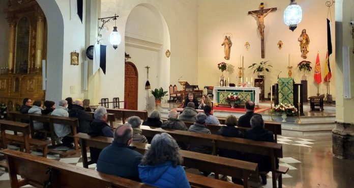 La Parroquia de Santiago, de Baza, acoge el anuncio de “Proyecto Amor Conyugal”