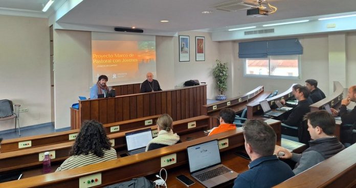 Mons Orozco presidió en Antequera el encuentro de delegados de Juventud de las diócesis del Sur