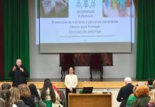 Cerca de 400 personas en la formación de protección al menor con la Delegación de Educación