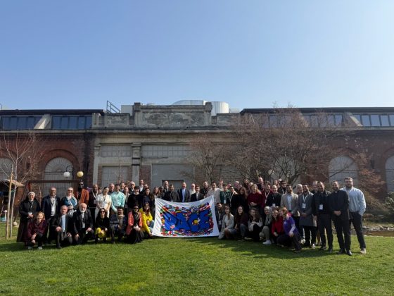 «óvenes en diálogo. La fraternidad como vínculo de paz (5)