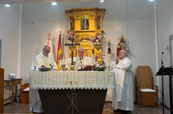Parroquia San José, Dos Hermanas, Eucaristía (27)