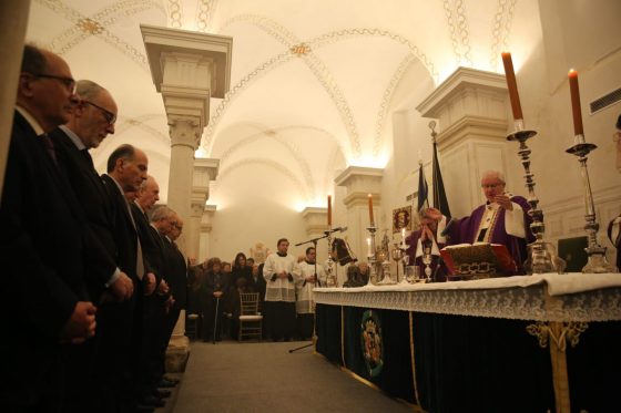 Viacrucis de la Pía Unión, Sevilla, monseñor Saiz Meneses (2)