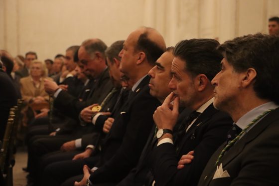 Viacrucis de la Pía Unión, Sevilla, monseñor Saiz Meneses (7)