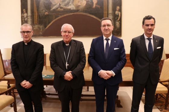 2026-03-05 convenio facultad caja rural utrera (11)