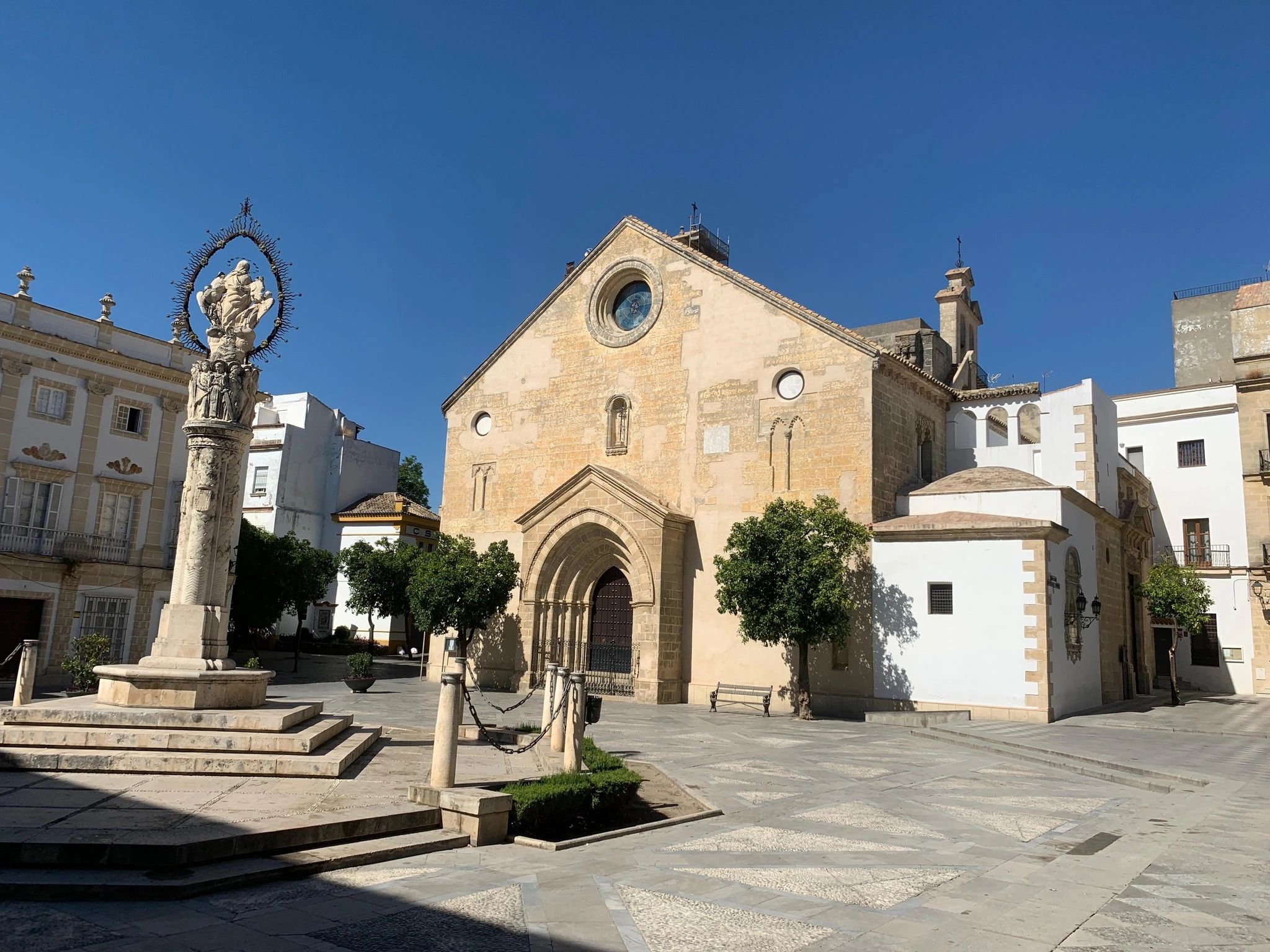 La Adoración Nocturna celebra en la Iglesia de San Dionisio Areopagita la Vigilia de Espigas con motivo de su 125 aniversario en la Diócesis