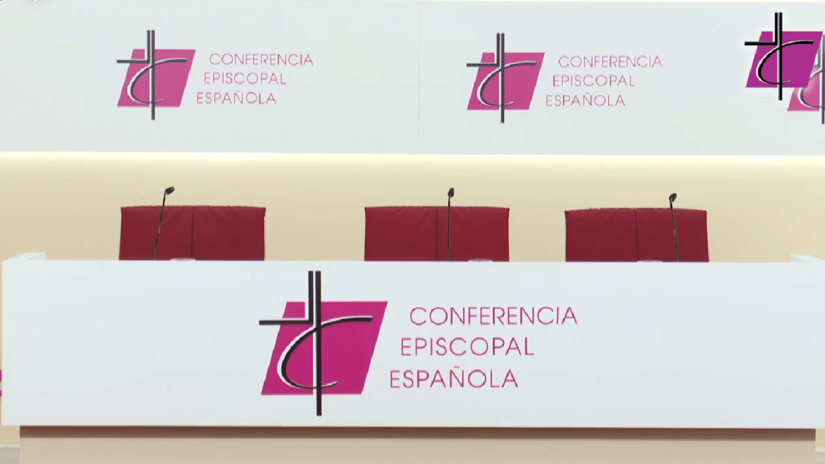 Monseñor José Rico Pavés presenta en la Asamblea Plenaria de la CEE una reflexión sobre los ministerios laicales