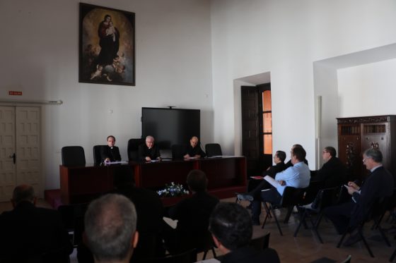 Consejo de Arciprestes-Arzobispado-Mayo26-Arzobispo Saiz-Monseñor Teodoro León (17)
