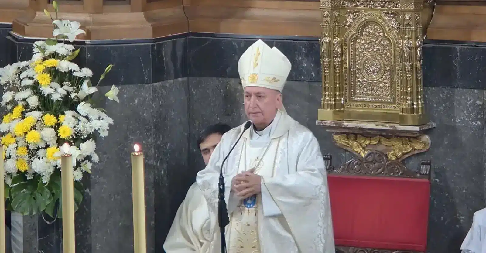 Monseñor José Rico Pavés preside la Eucaristía en la Basílica de San Juan de Ávila de Montilla