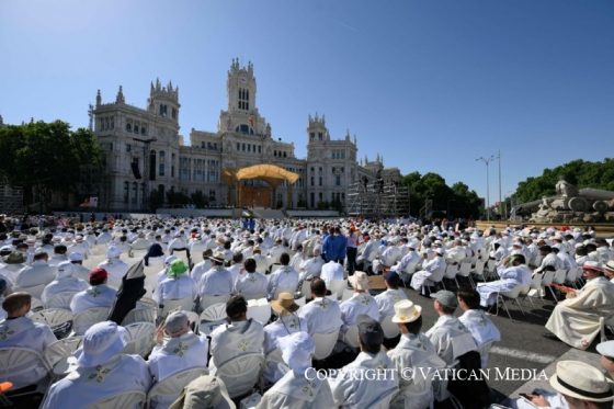 El Papa preside la misa del Corpus Christi ante más de 1,5 millones de personas (11)