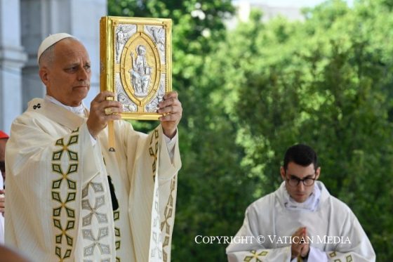 El Papa preside la misa del Corpus Christi ante más de 1,5 millones de personas (14)