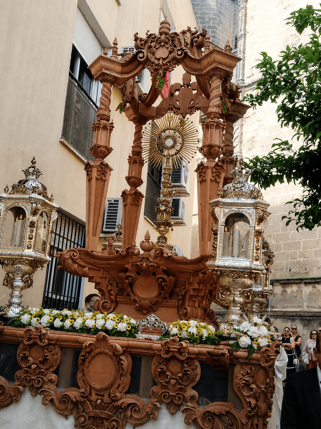 Los cultos sacramentales prolongan la celebración de la Solemnidad del Cuerpo y Sangre de Cristo en distintos puntos de la Diócesis