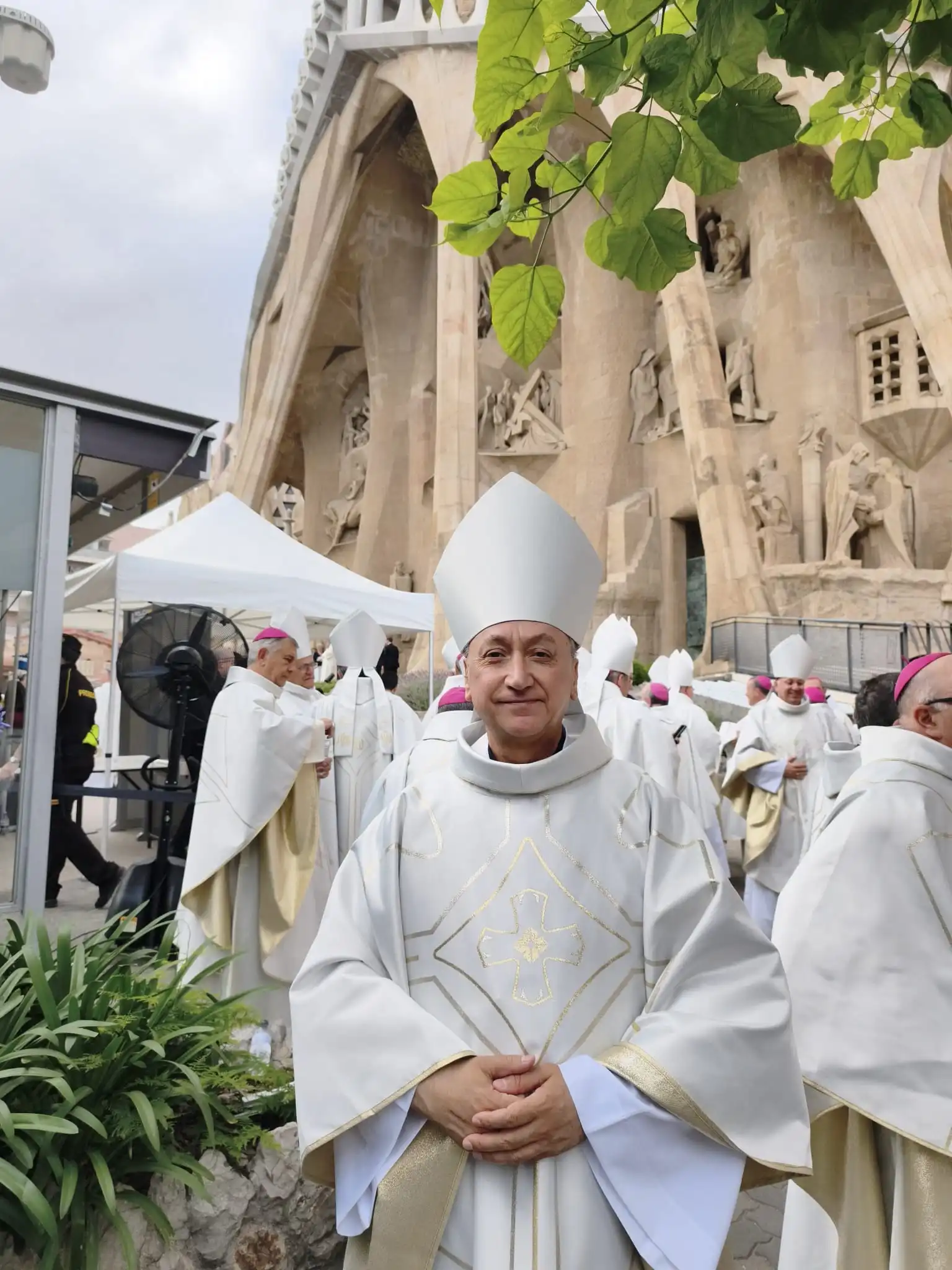 Monseñor José Rico Pavés acompaña al Papa León XIV desde Madrid hasta Canarias junto al episcopado español