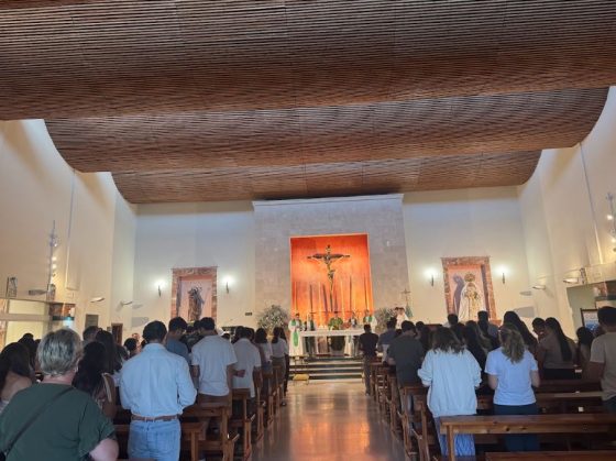 Un centenar de jóvenes de la Archidiócesis inicia su peregrinación a los Picos de Europa (5)