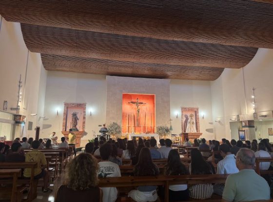 Un centenar de jóvenes de la Archidiócesis inicia su peregrinación a los Picos de Europa (8)