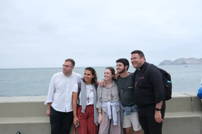 Ángela, tras su experiencia misionera en Perú: «Fuimos a evangelizar y he vuelto evangelizada por ellos»