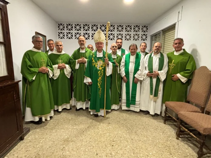 D. Antonio Sabido y D. Francisco Miguel vivieron ayer junto a los vicarios parroquiales su toma de posesión en El Puerto de Santa María