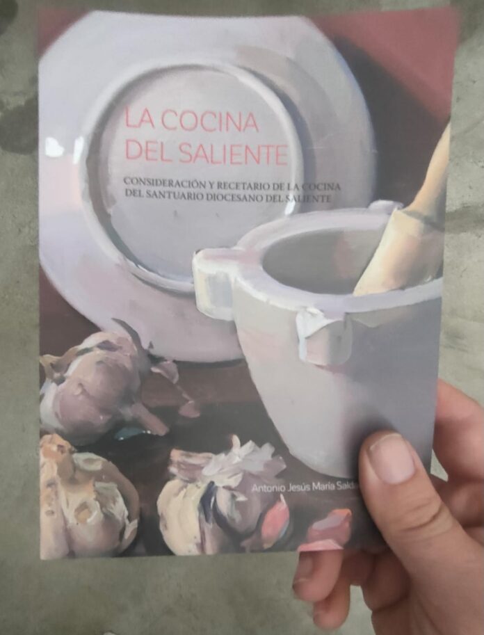 El Santuario diocesano del Saliente abre su cocina histórica del siglo XVIII, tras su restauración, y presenta el libro “la cocina del saliente”