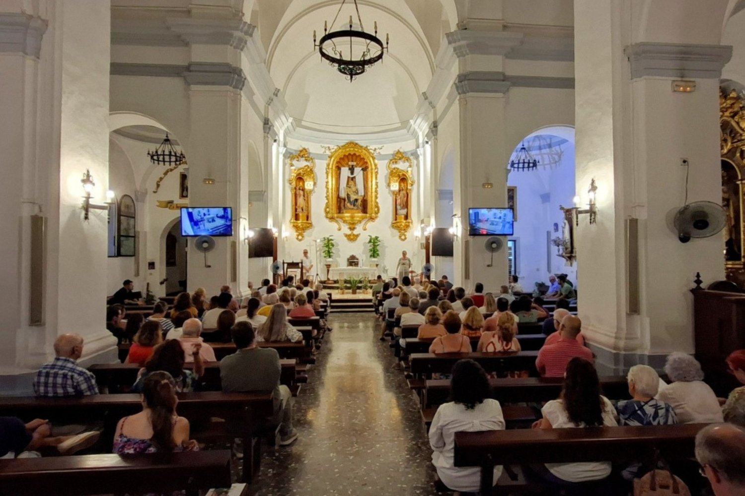 Las Angustias visibiliza la labor del tejido social de El Palo