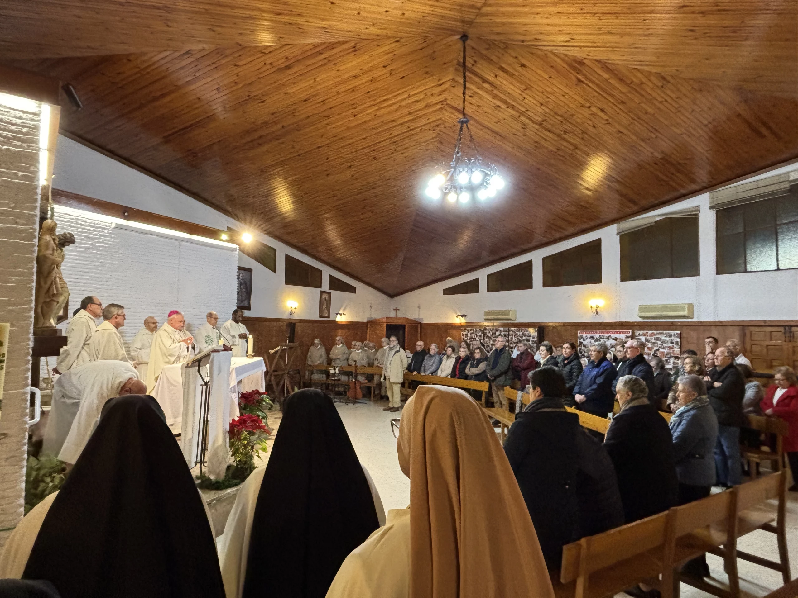 Monseñor José Rico Pavés acompañará esta semana a distintas comunidades de Vida Consagrada de la Diócesis