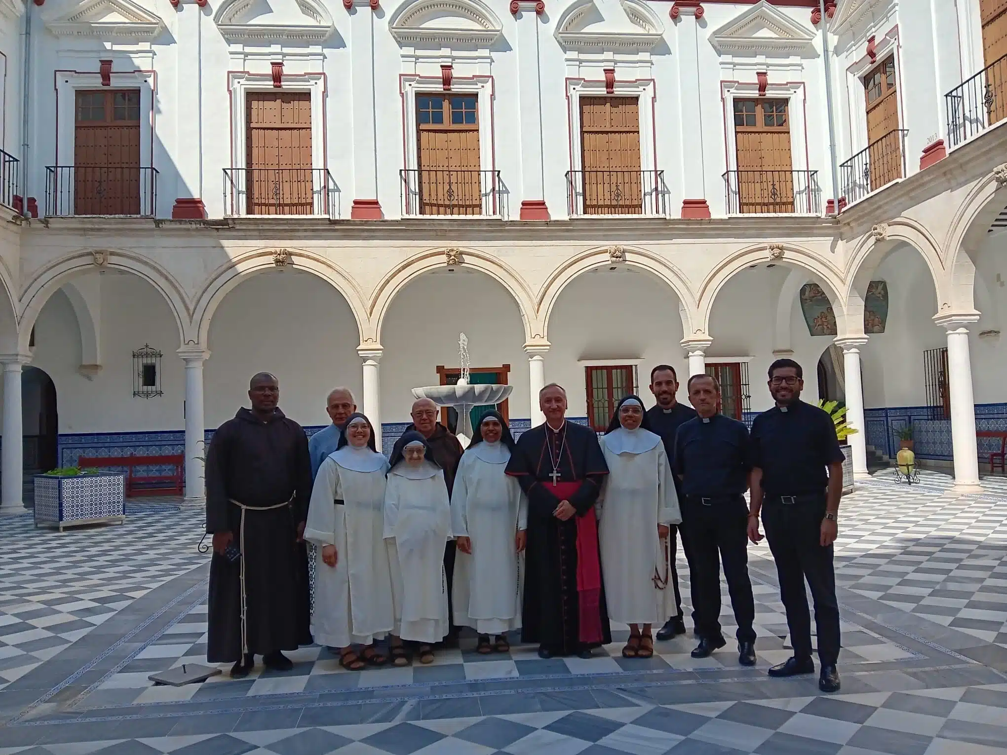 Monseñor José Rico Pavés celebra la festividad de Santo Domingo de Guzmán junto a las Dominicas de Sanlúcar de Barrameda