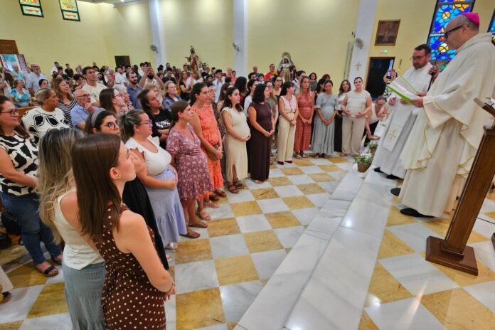 El Obispo bendice a las embarazadas por san Ramón Nonato