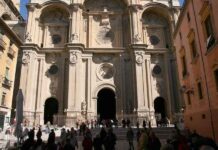 La Catedral de Granada reabre para la celebración de la Eucaristía dominical La Catedral de Granada reabre para la celebración de la Eucaristía dominical