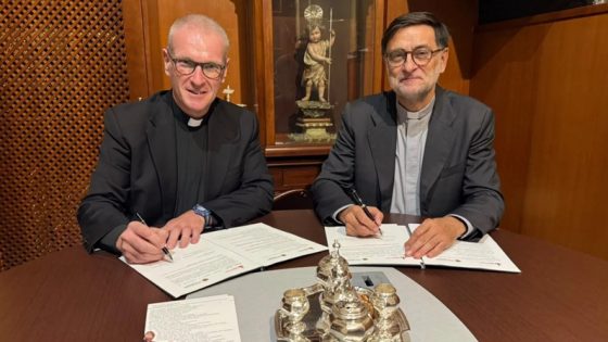 La Catedral de Sevilla impulsa una colección de libros junto a la Facultad de Teología