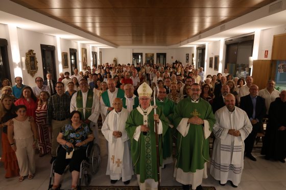 Misa de toma de posesión de Óscar Díaz como párroco de Ntra Sra. de Lourdes, en Bormujos
