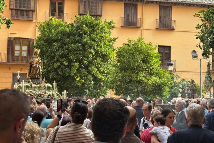 Podcast. El rezo y el canto en la bajada de la Virgen de la Victoria