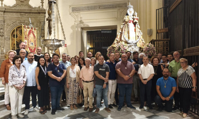 Presentado el ajuar textil que la Fuensanta lucirá en el centenario de su coronación