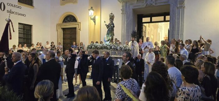 Procesión en la parroquia Ntra. Sra. de Gracia, para festejar la Natividad de la Virgen María