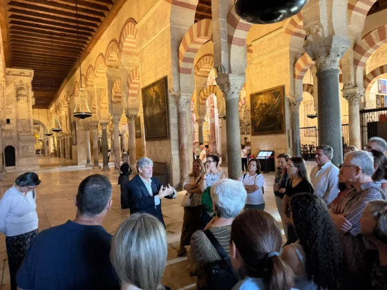 Docentes de Religión descubren la riqueza de la Catedral de Córdoba