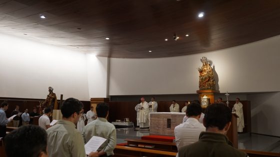 El arzobispo de Sevilla insta a los seminaristas a ser “testigos de Cristo”