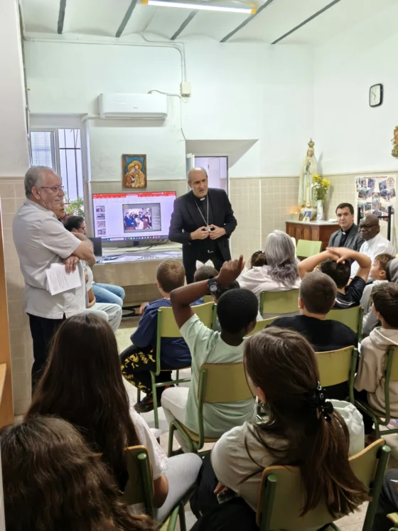 El Obispo visita la asociación “Casa de Nazaret”