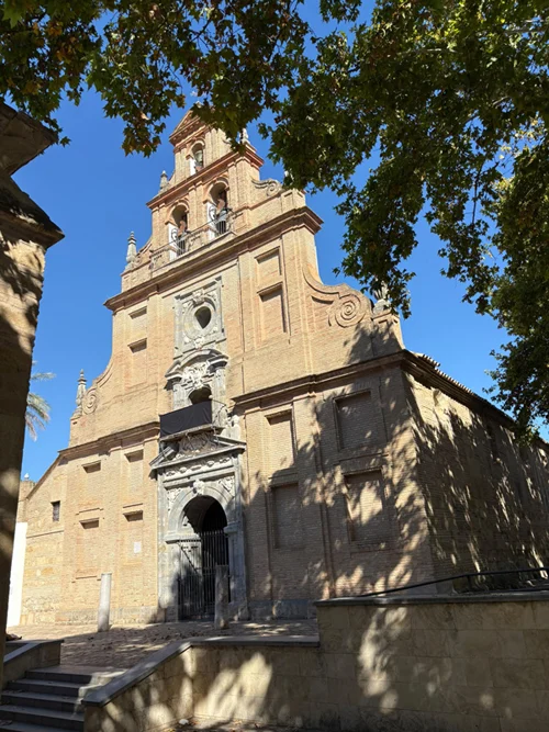 El santuario de la Fuensanta, de luto por los fallecidos en el accidente ferroviario en Urda El santuario de la Fuensanta, de luto por los fallecidos en el accidente ferroviario en Urda