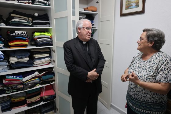 Las parroquias de Candelaria y Blanca Paloma ponen en marcha un proyecto de atención a personas sin hogar