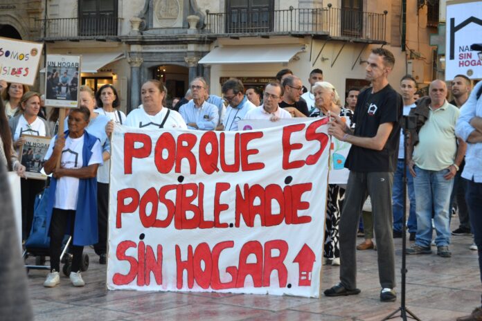 Las personas sin hogar alzan la voz en Málaga para reclamar sus derechos