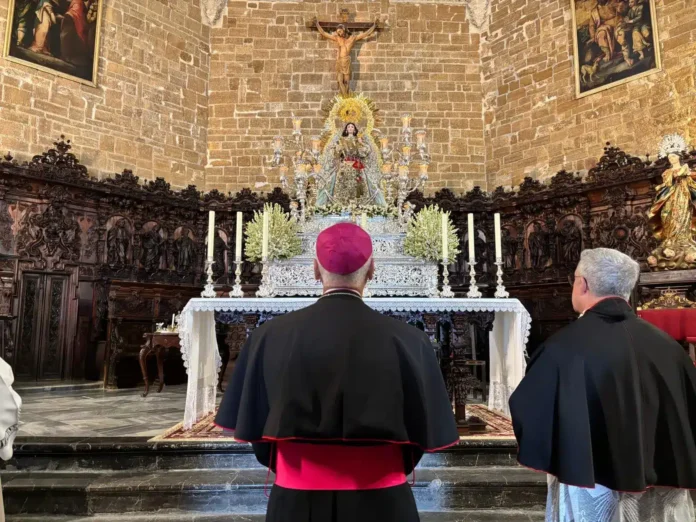 Rota se reúne, como cada 7 de octubre, a los pies de su Patrona