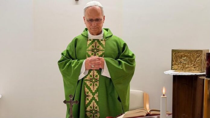 Una imagen que alegra: el Papa León XIV celebra la Eucaristía en el Gemelli